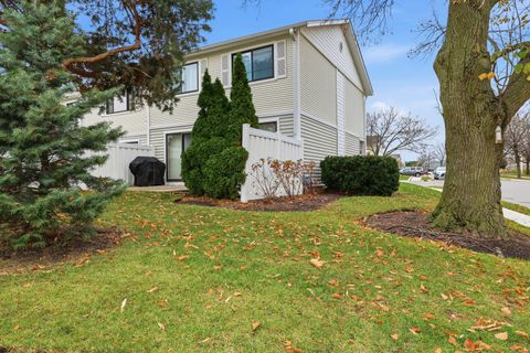 Tiny photo for 632 Spinnaker Point #113f, Schaumburg, IL 60194 (MLS # 12522382)