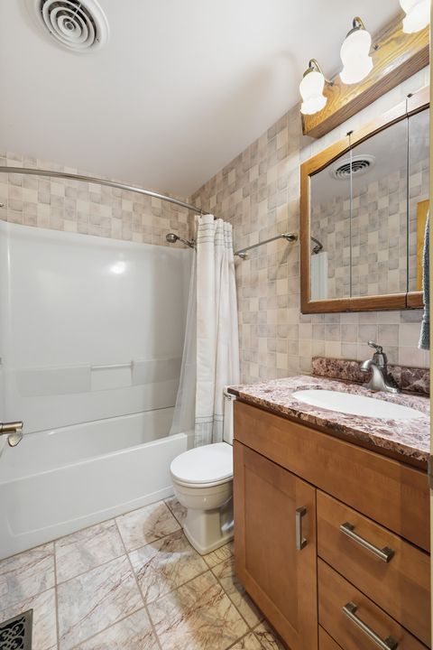 Tiny photo for 632 Spinnaker Point #113f, Schaumburg, IL 60194 (MLS # 12522382)