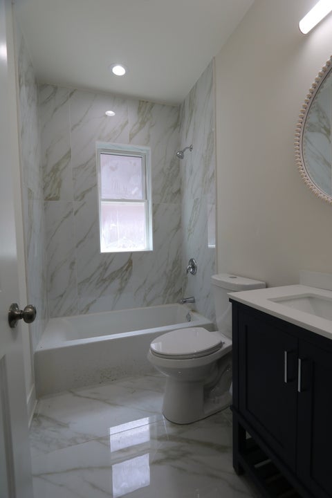Tiny photo for 8014 S Yates Boulevard, Chicago, IL 60617 (MLS # 12707115)