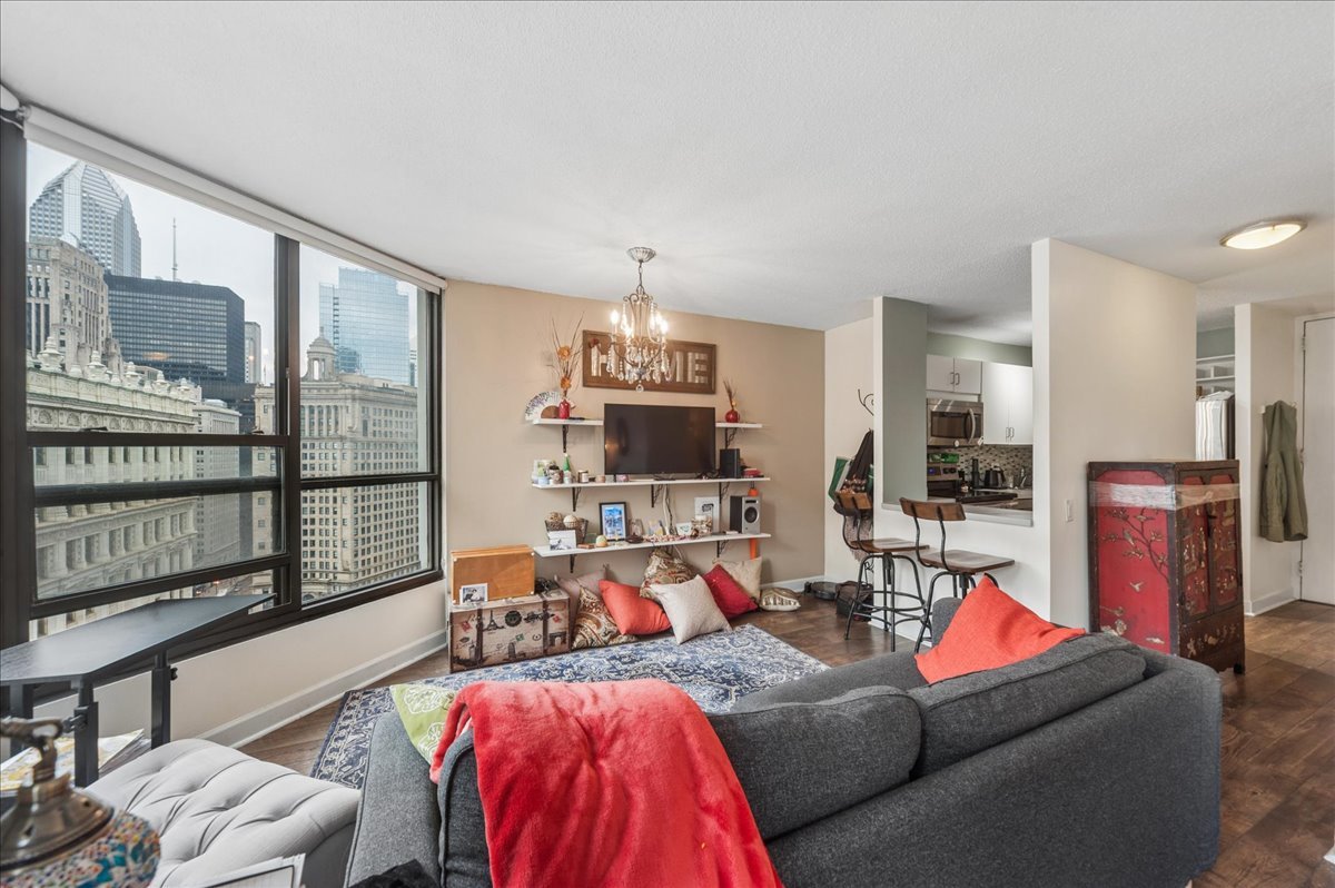 405 N Wabash Avenue 1812