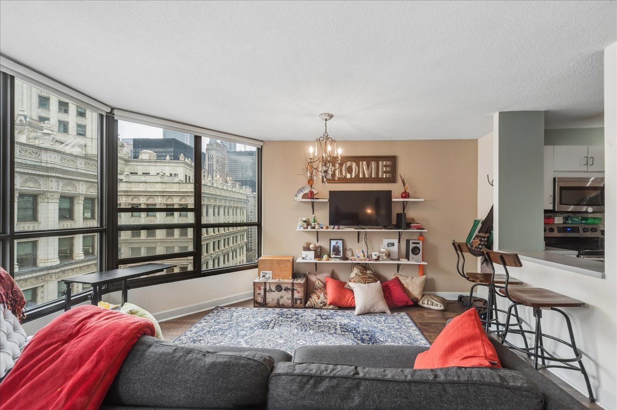 405 N Wabash Avenue 1812