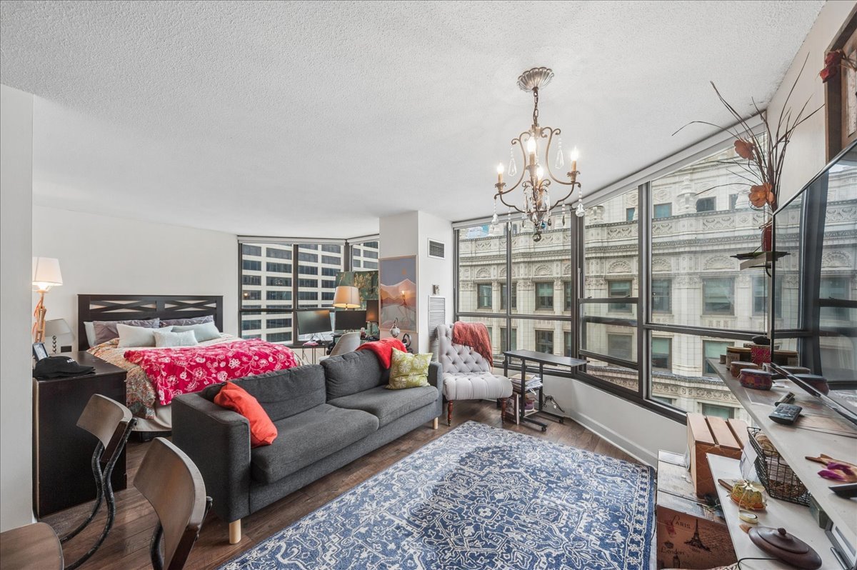 405 N Wabash Avenue 1812