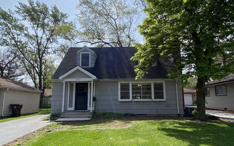Photo of 3003 Longfellow Avenue, Hazel Crest, IL 60429 (MLS # 12487602)