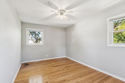 Tiny photo for 510 Dulles Road, Des Plaines, IL 60016 (MLS # 12474774)