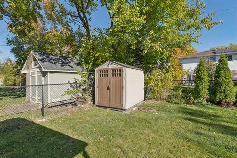 Tiny photo for 510 Dulles Road, Des Plaines, IL 60016 (MLS # 12474774)