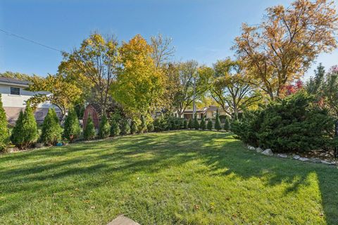 Tiny photo for 510 Dulles Road, Des Plaines, IL 60016 (MLS # 12474774)