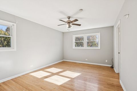 Tiny photo for 510 Dulles Road, Des Plaines, IL 60016 (MLS # 12474774)