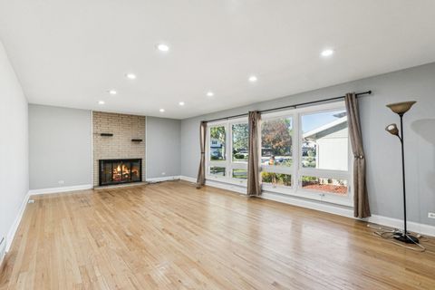 Tiny photo for 510 Dulles Road, Des Plaines, IL 60016 (MLS # 12474774)