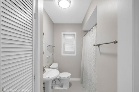 Tiny photo for 5825 109th Street, Chicago Ridge, IL 60415 (MLS # 12478238)