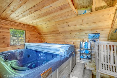 Tiny photo for 5825 109th Street, Chicago Ridge, IL 60415 (MLS # 12478238)