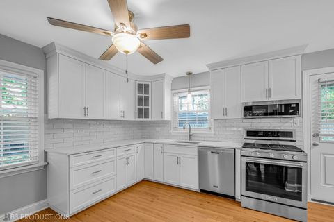 Tiny photo for 5825 109th Street, Chicago Ridge, IL 60415 (MLS # 12478238)