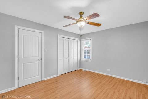 Tiny photo for 5825 109th Street, Chicago Ridge, IL 60415 (MLS # 12478238)