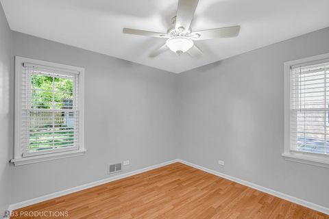 Tiny photo for 5825 109th Street, Chicago Ridge, IL 60415 (MLS # 12478238)