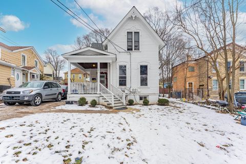 131 N Gifford Street Elgin IL 60120