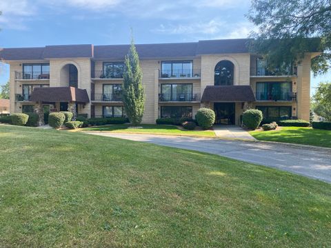 Photo of 7715 SUSSEX CREEK Drive #1D, Darien, IL 60561 (MLS # 12477904)
