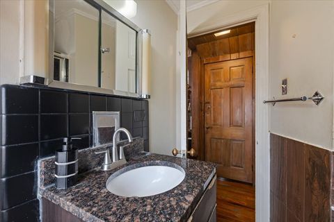 Tiny photo for 6956 N Kenton Avenue, Lincolnwood, IL 60712 (MLS # 12607191)