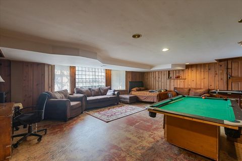 Tiny photo for 6956 N Kenton Avenue, Lincolnwood, IL 60712 (MLS # 12607191)