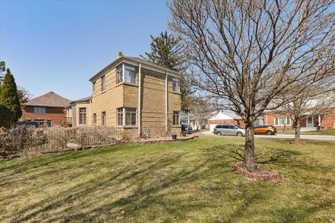 Tiny photo for 6956 N Kenton Avenue, Lincolnwood, IL 60712 (MLS # 12607191)