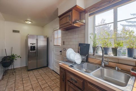 Tiny photo for 6956 N Kenton Avenue, Lincolnwood, IL 60712 (MLS # 12607191)