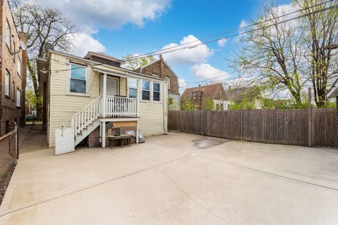 Tiny photo for 5610 S Honore Street, Chicago, IL 60636 (MLS # 12627100)