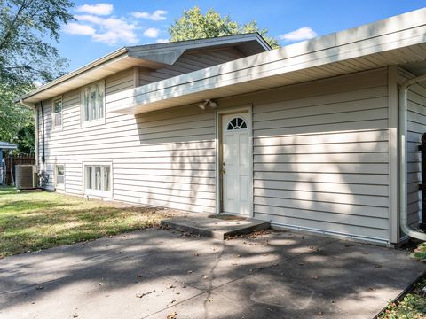 Tiny photo for 316 Sycamore Drive, Naperville, IL 60540 (MLS # 12572028)