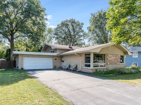 Tiny photo for 316 Sycamore Drive, Naperville, IL 60540 (MLS # 12572028)