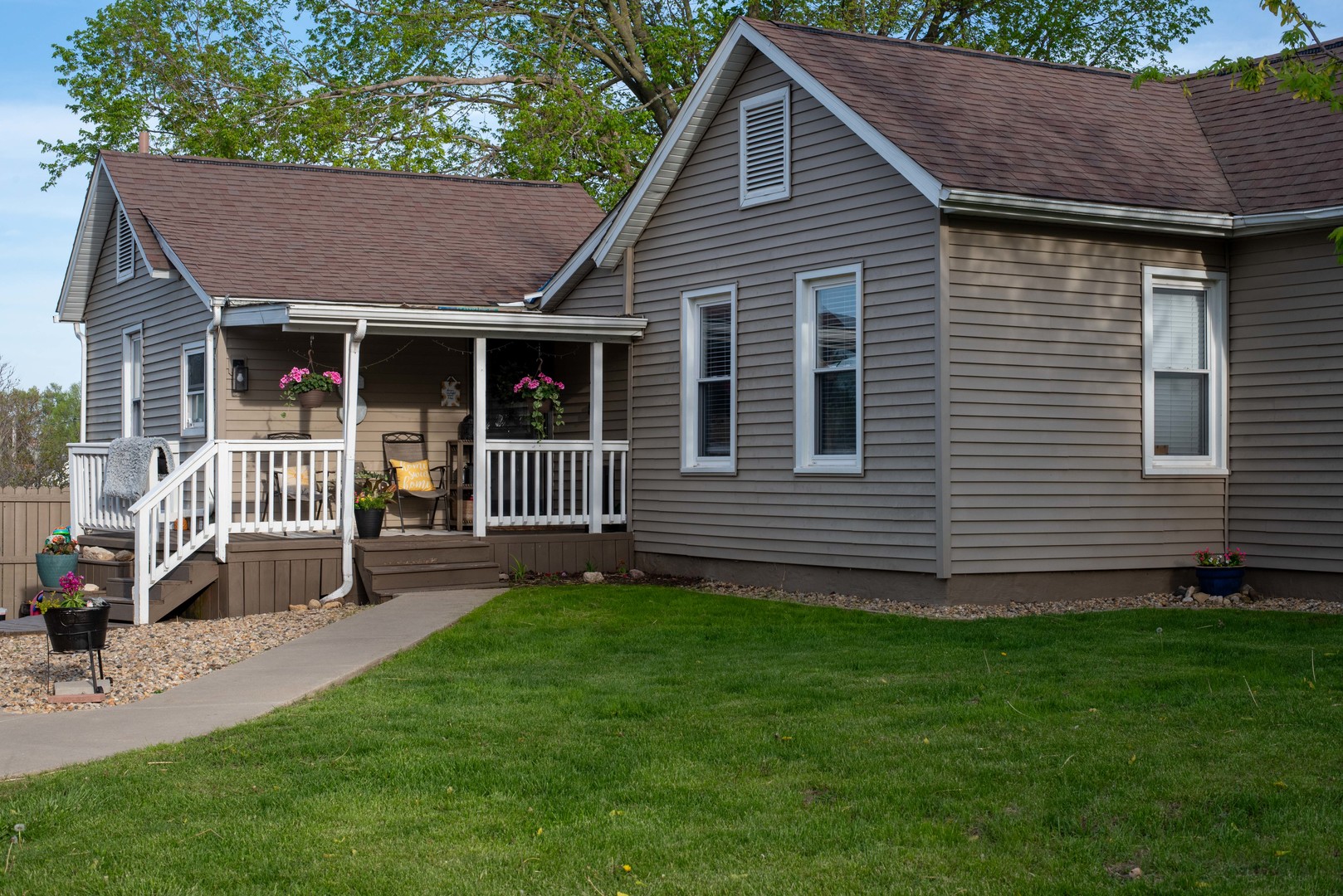 334 W Walnut Street