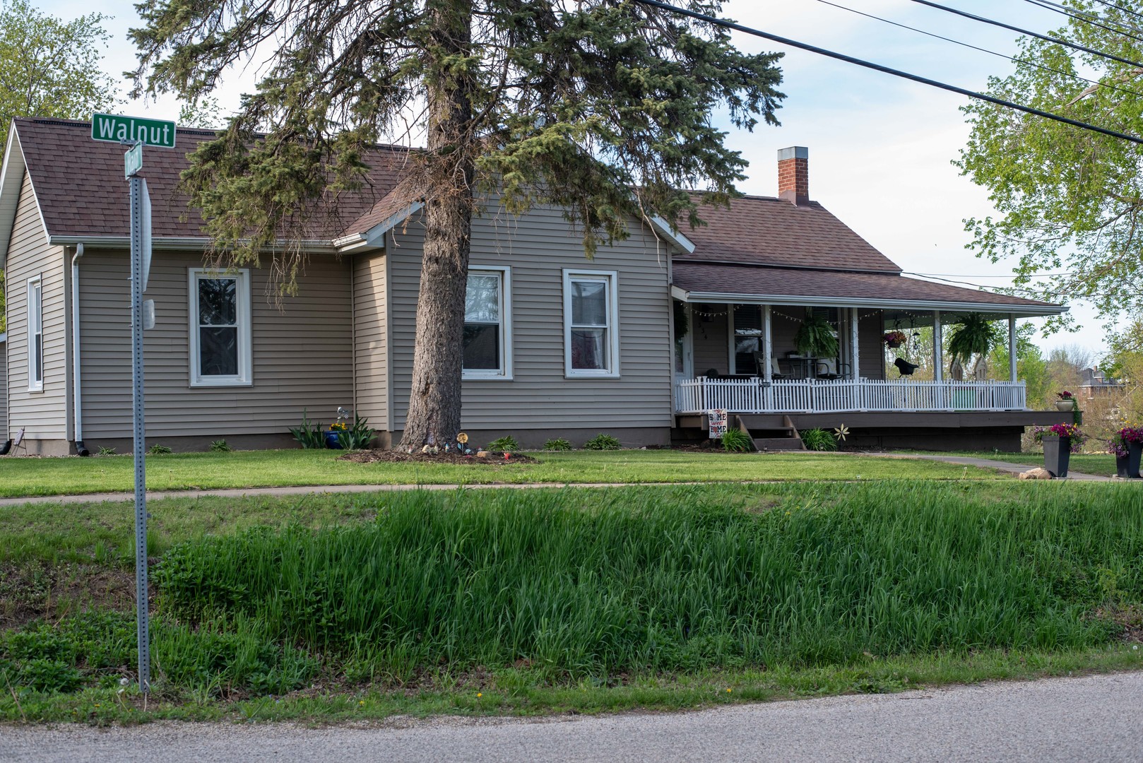 334 W Walnut Street