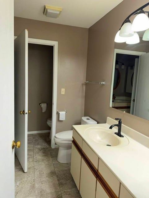 Tiny photo for 1228 Bradwell Lane #D, Mundelein, IL 60060 (MLS # 12722114)