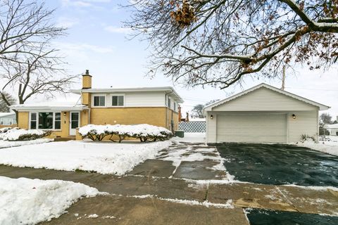 Tiny photo for 191 Kathleen Lane, Chicago Heights, IL 60411 (MLS # 12514967)