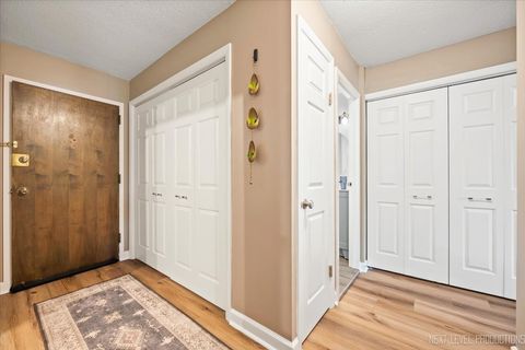 Tiny photo for 2222 S Stewart Avenue #1C, Lombard, IL 60148 (MLS # 12434026)