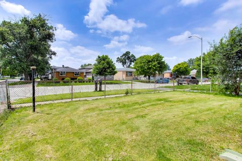 Tiny photo for 2900 140th Street, Blue Island, IL 60406 (MLS # 12691524)