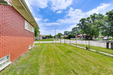 Tiny photo for 2900 140th Street, Blue Island, IL 60406 (MLS # 12691524)