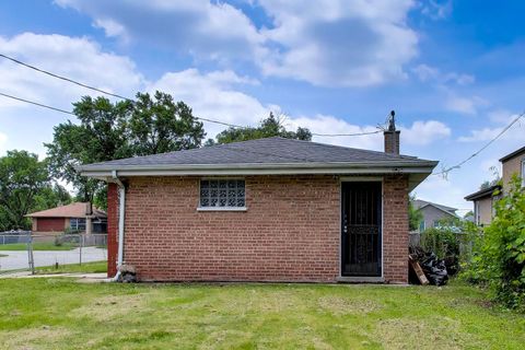Tiny photo for 2900 140th Street, Blue Island, IL 60406 (MLS # 12691524)