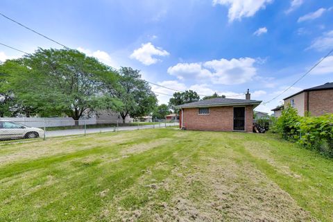 Tiny photo for 2900 140th Street, Blue Island, IL 60406 (MLS # 12691524)