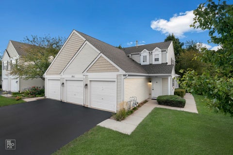 Photo of 2811 Rutland Circle #201, Naperville, IL 60564 (MLS # 12785998)