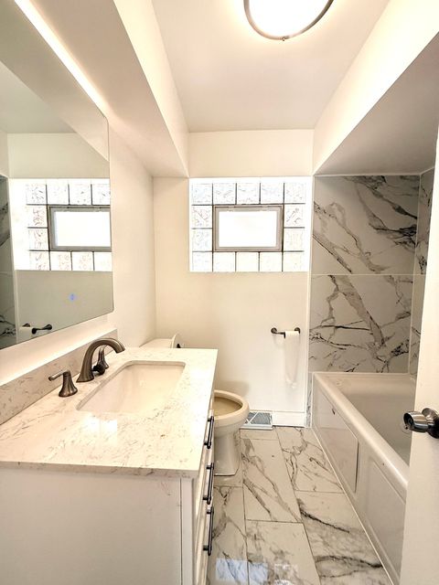 Tiny photo for 8958 S Oglesby Avenue, Chicago, IL 60617 (MLS # 12621798)