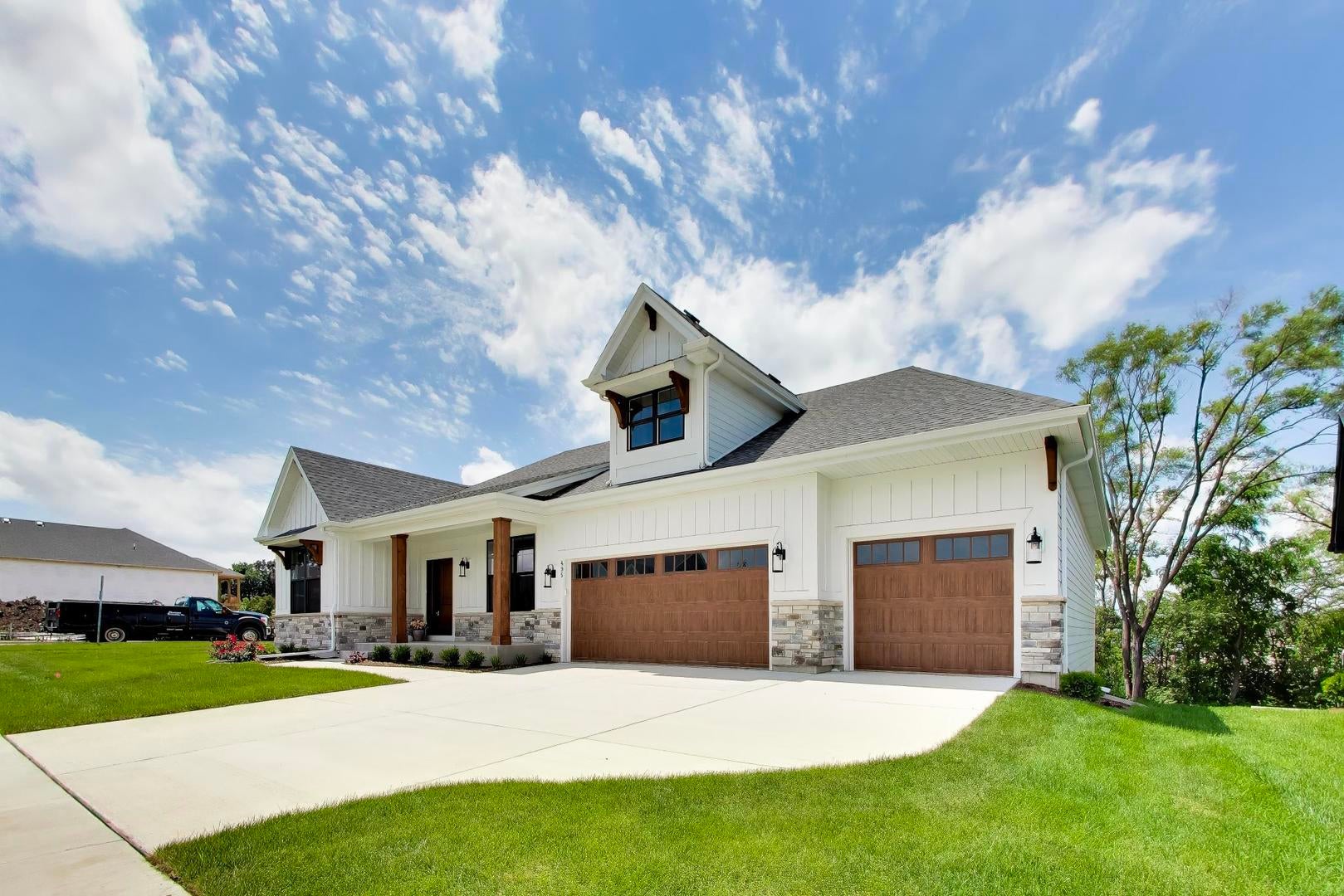 495 CORA Lane