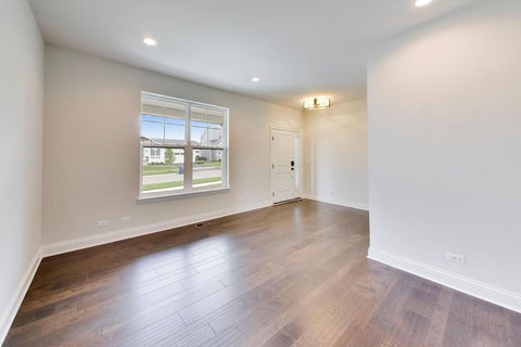 Tiny photo for 495 CORA Lane, St. Charles, IL 60174 (MLS # 12692514)
