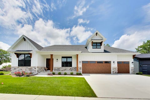Photo of 495 CORA Lane, St. Charles, IL 60174 (MLS # 12692514)