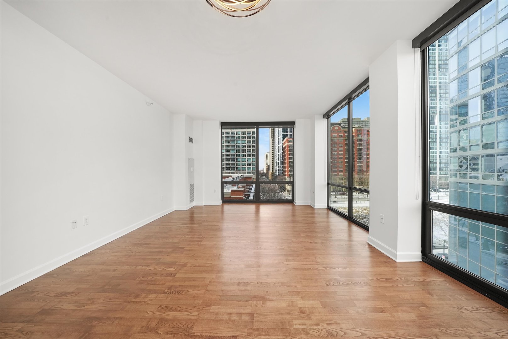 233 E 13th Street 601