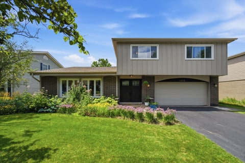 Photo of 1752 McCraren Road, Highland Park, IL 60035 (MLS # 12734839)
