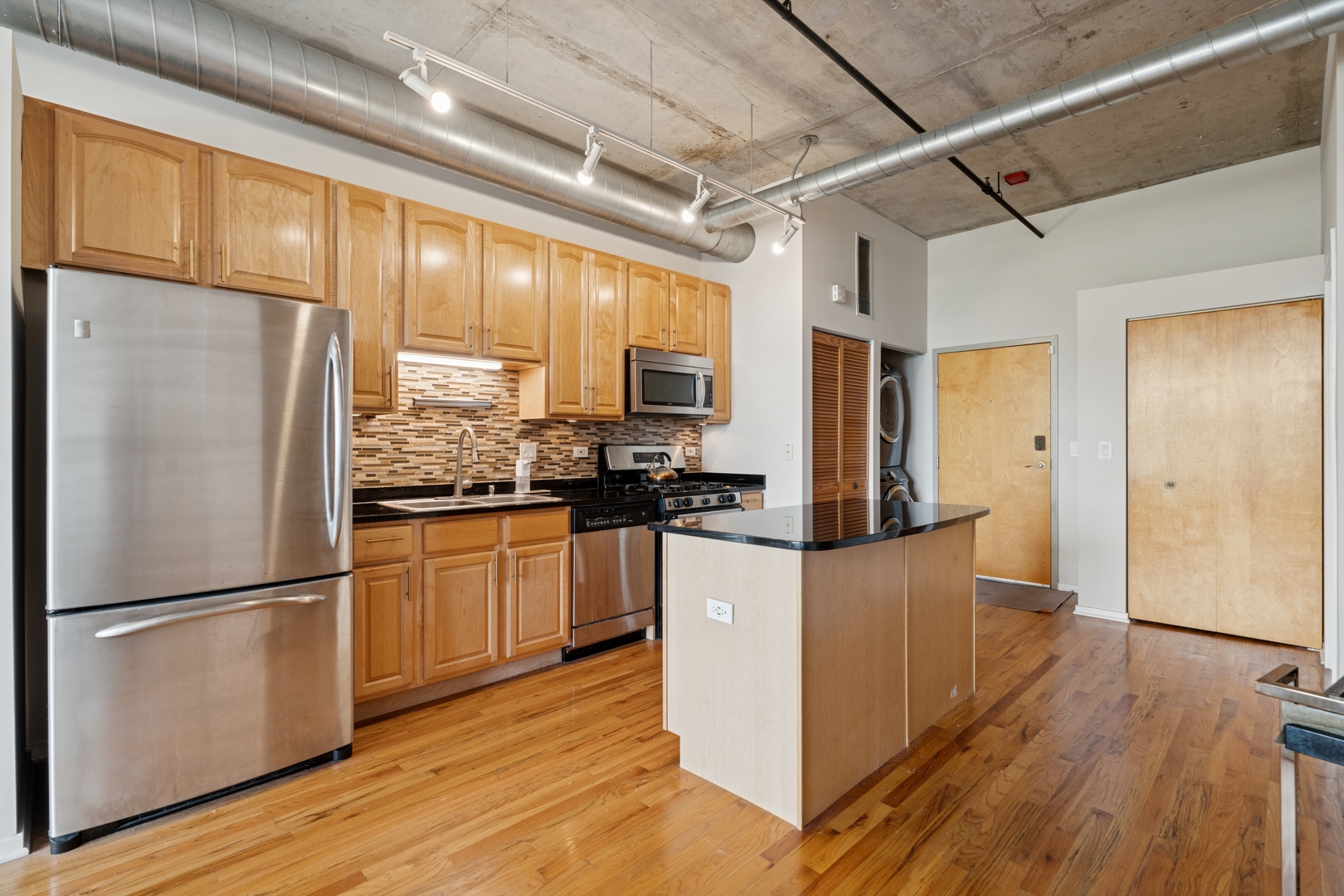 6 S LAFLIN Street 703S