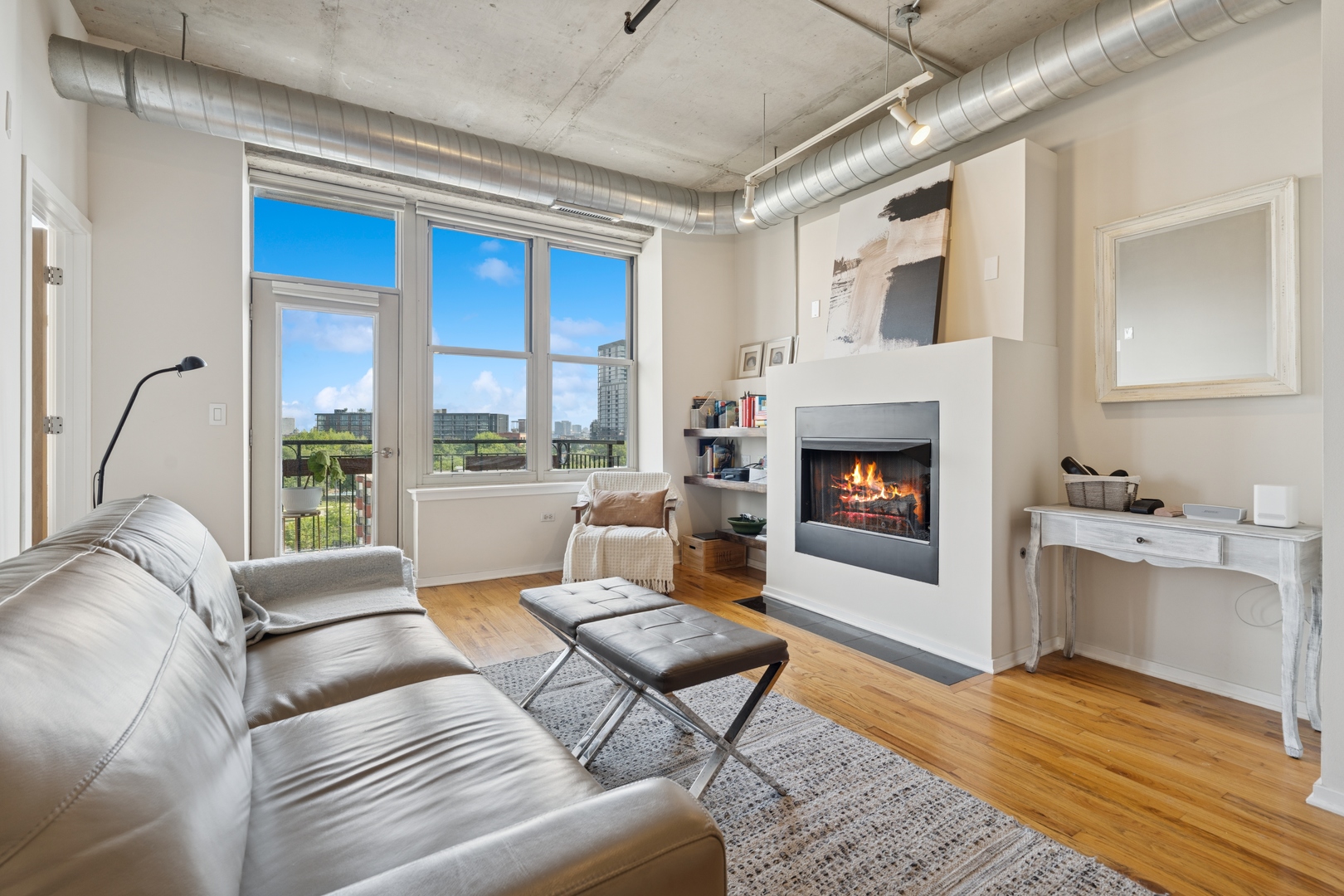 6 S LAFLIN Street 703S