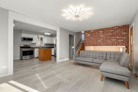 Tiny photo for 11551 S Komensky Avenue, Alsip, IL 60803 (MLS # 12533572)