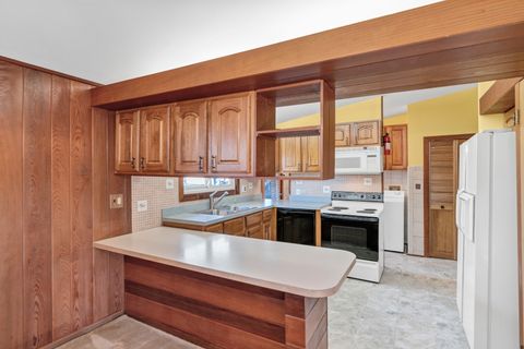 Tiny photo for 1505 S Stewart Avenue, Lombard, IL 60148 (MLS # 12596832)