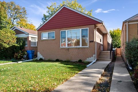 Photo of 6707 N Whipple Street, Chicago, IL 60645 (MLS # 12562807)