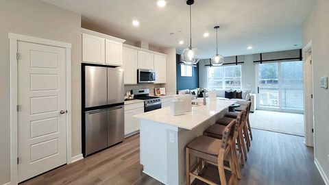 Tiny photo for 2227 Waters Edge Drive, Schaumburg, IL 60173 (MLS # 12591071)