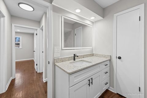 Tiny photo for 5005 N Avers Avenue, Chicago, IL 60625 (MLS # 12537754)