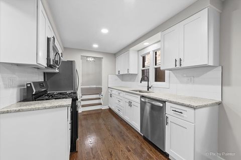 Tiny photo for 5005 N Avers Avenue, Chicago, IL 60625 (MLS # 12537754)